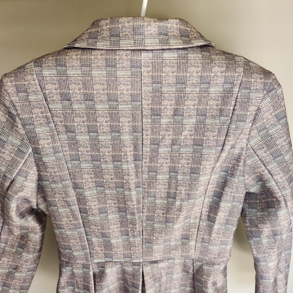 Blazer - 3 button flared bottom collared plaid fitted lightweight lined jacket - Picture 5 of 14